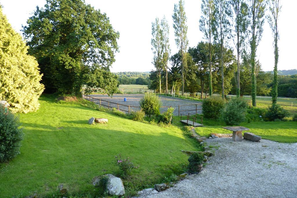Gites De La Haie Plouégat-Moysan Exterior foto