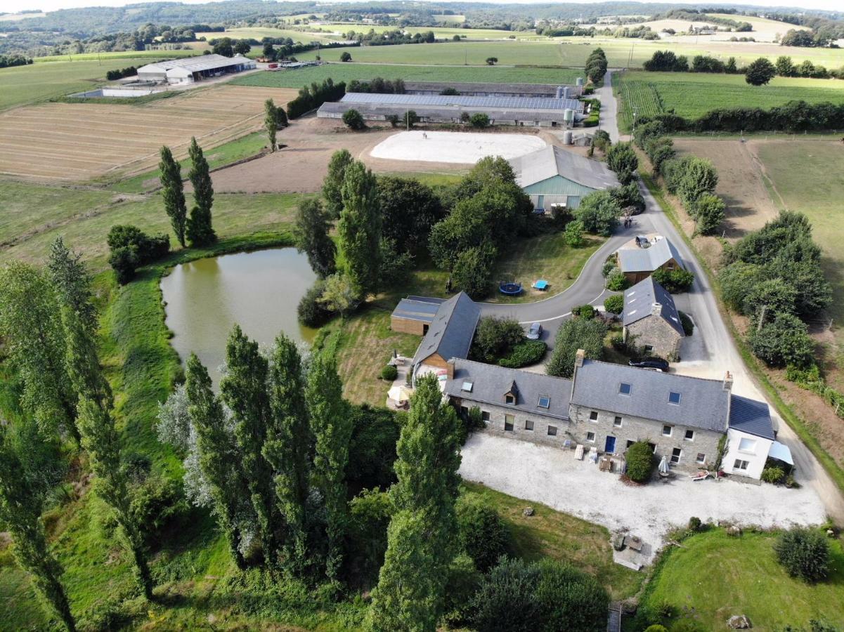 Gites De La Haie Plouégat-Moysan Exterior foto